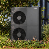 Pompa di calore aria-acqua Vaillant aroTHERM plus VWL 125/8.1 12 kW 230 V monofase monoblocco R290 A+++ ad alta temperatura