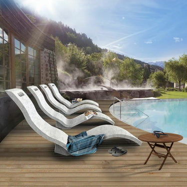 Lettino Prendisole Arkema Serendipity Chaise in polietilene HD di colore bianco